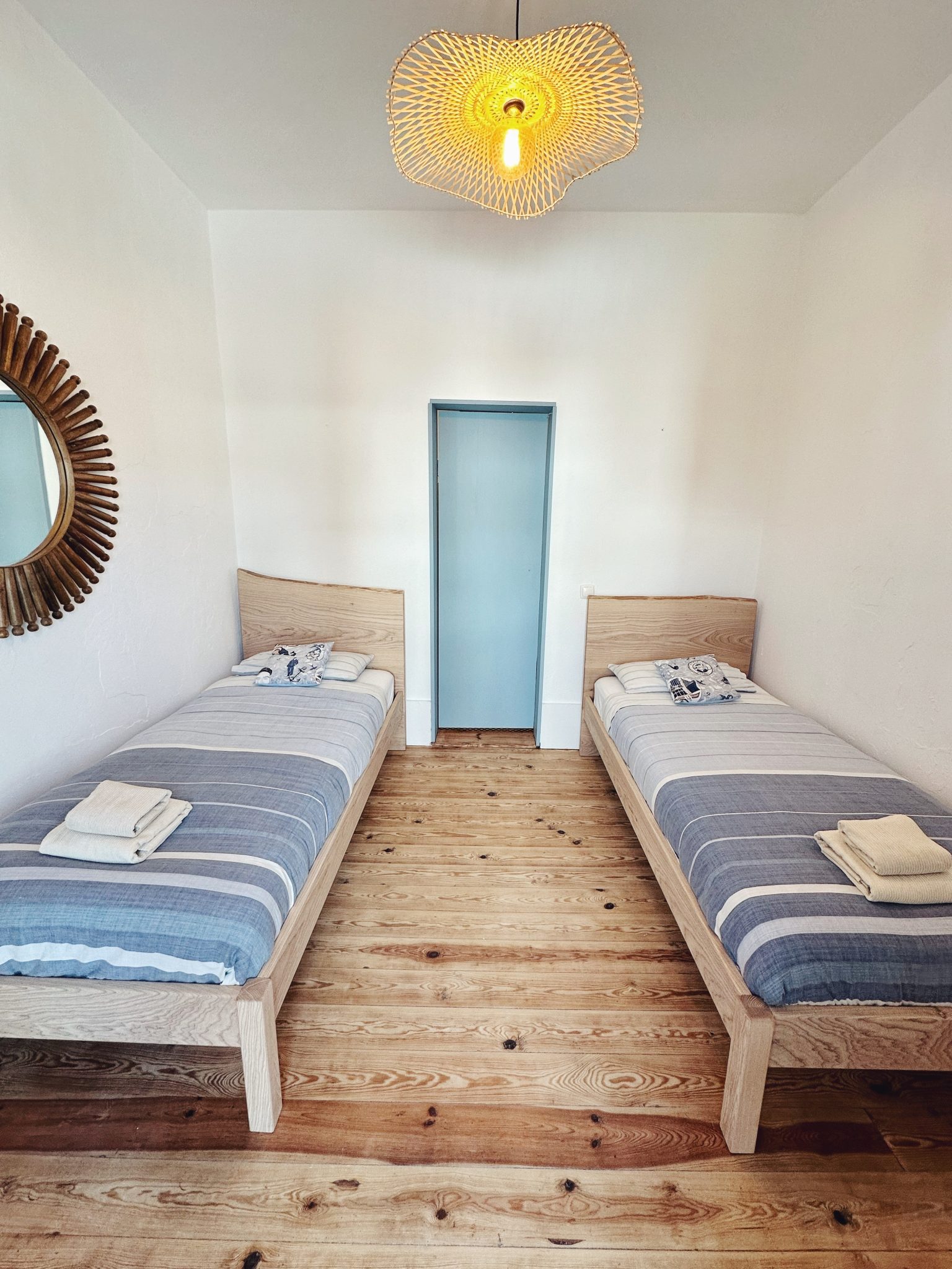 twin bedroom surf holiday portugal
